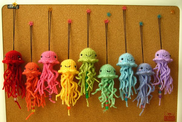 rainbow-amigurumi-jellyfish.jpg